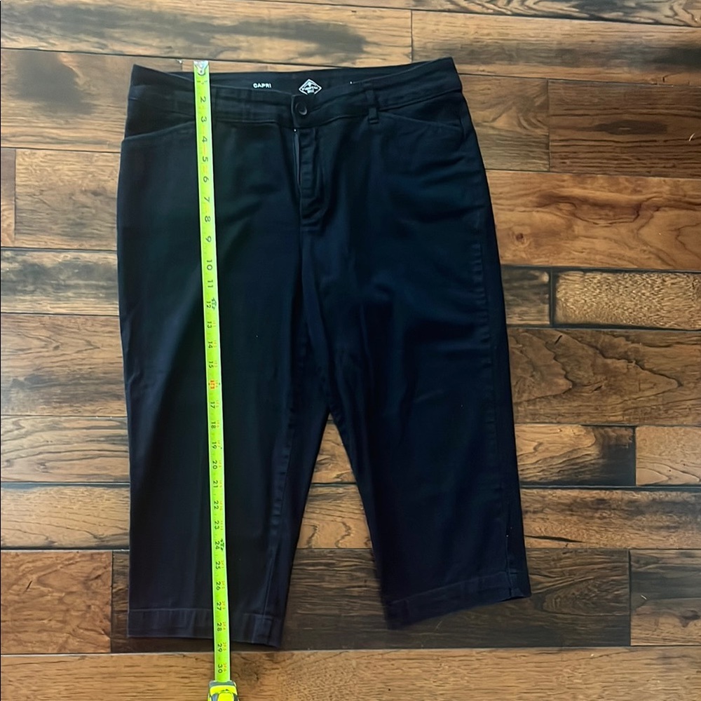 Black Casual capri pants